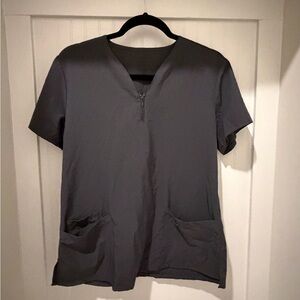 Gray Short Sleeve Scrub Top with Pockets